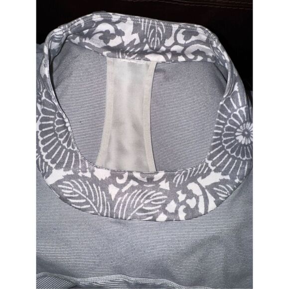 Lululemon Scoop Neck Tank Wee Stripe White Fossil / Beachy Floral White Fossil ( - Picture 5 of 7